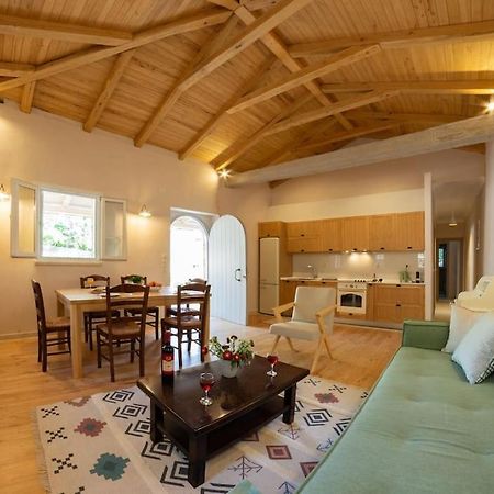 Avli - Tranquil Stonehouse In Lefkada Vila Alexandros Exterior foto