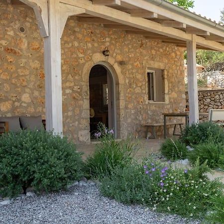 Avli - Tranquil Stonehouse In Lefkada Vila Alexandros Exterior foto